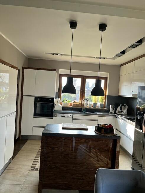 Dom parterowy , wolnostojący ,