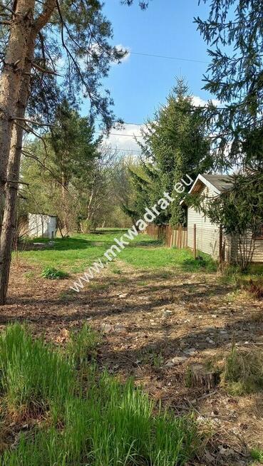 Działka w bardzo dobrej lokalizacji.