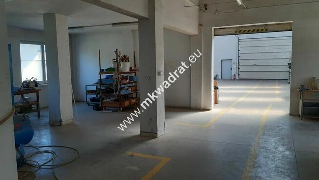 Biuro i hala w super lokalizacji.