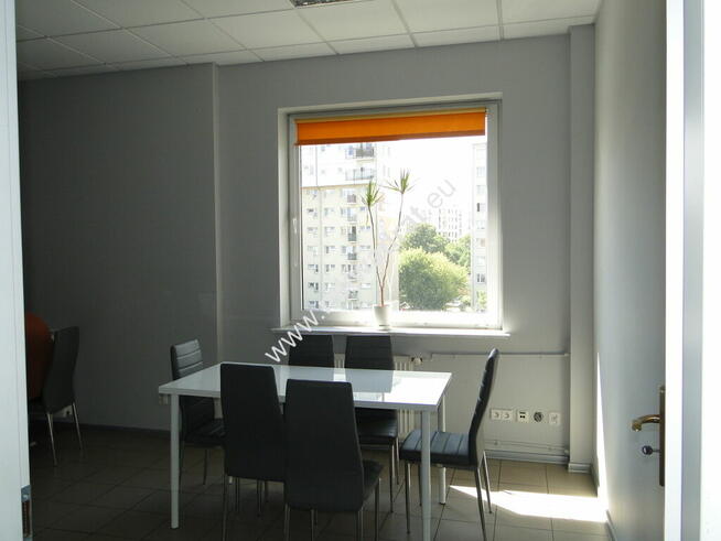 Blisko Galerii Mokotów powierzchnia biurowa.