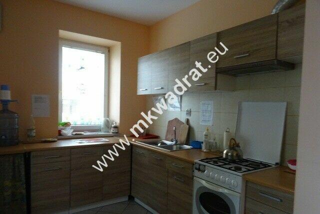 Dom po kapitalnym remoncie w centrum Błonia