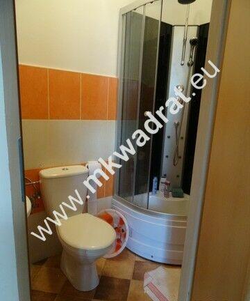 Dom po kapitalnym remoncie w centrum Błonia