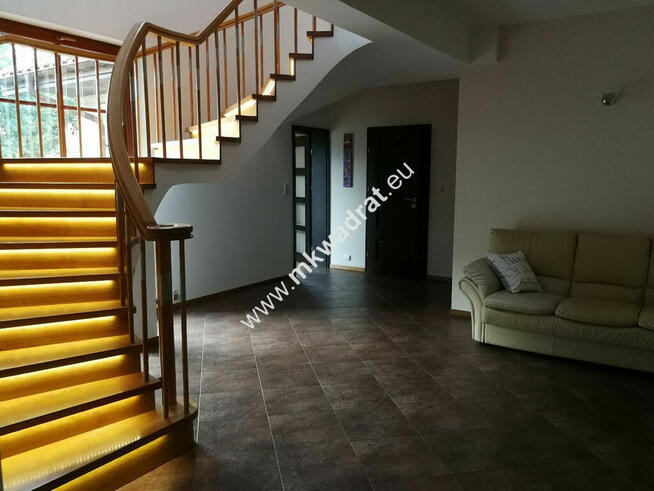 Rezydenja w otoczeniu lasu