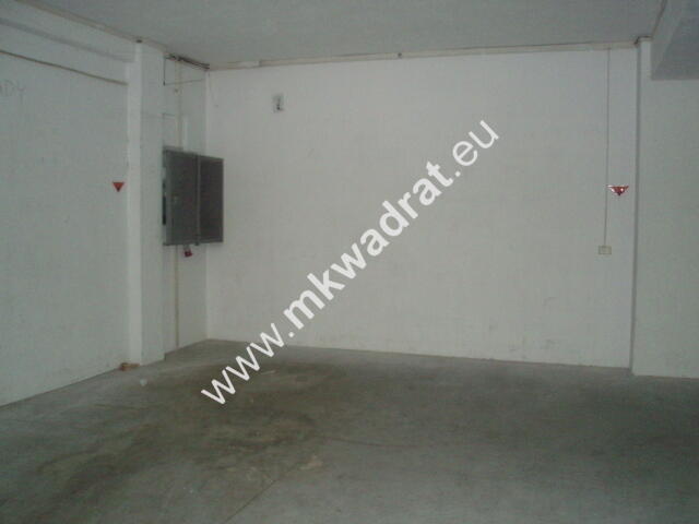 Powierzchnia magazynowa 200 m2 Falenty