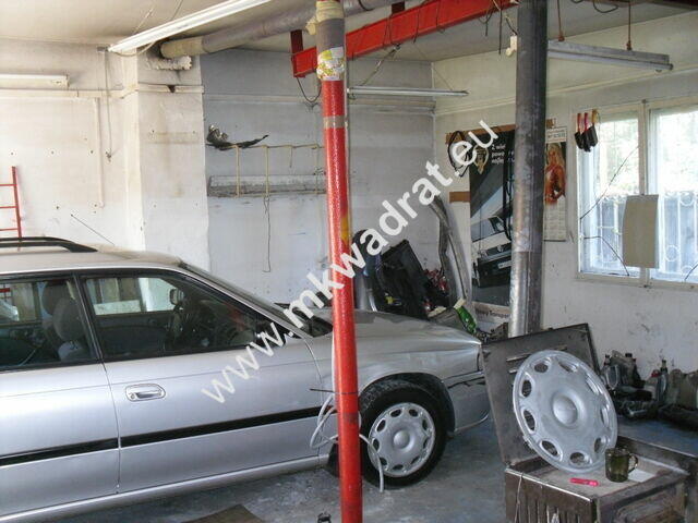 Posiadłość na działce 2600 m2 w Warszawie