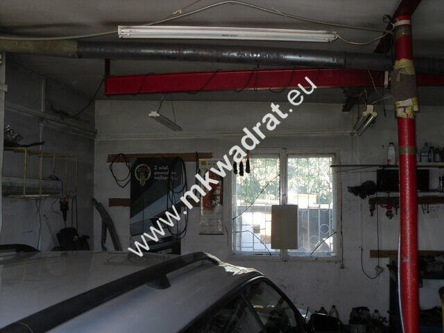 Posiadłość na działce 2600 m2 w Warszawie