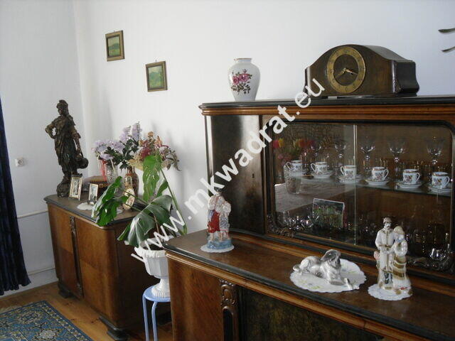 Posiadłość na działce 2600 m2 w Warszawie