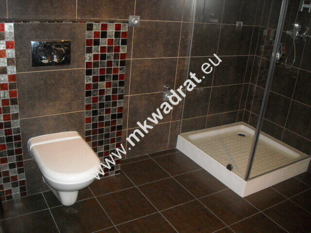 Funkcjonalny dom z lokalem użytkowym.