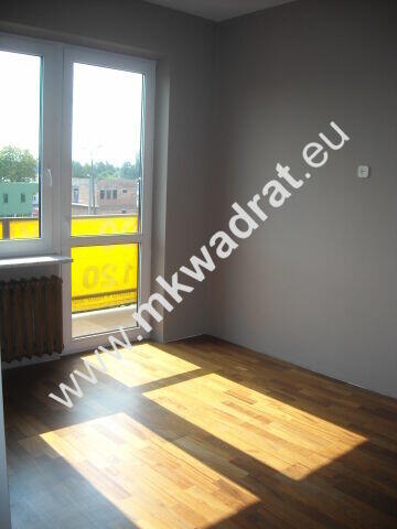 Funkcjonalny dom z lokalem użytkowym.