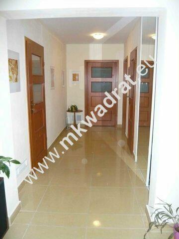 Dom parterowy z poddaszem do zaadaptowania