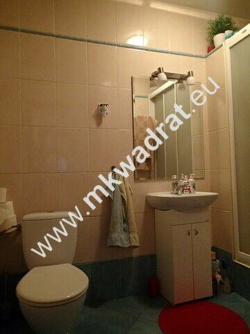 Dom parterowy z poddaszem do zaadaptowania