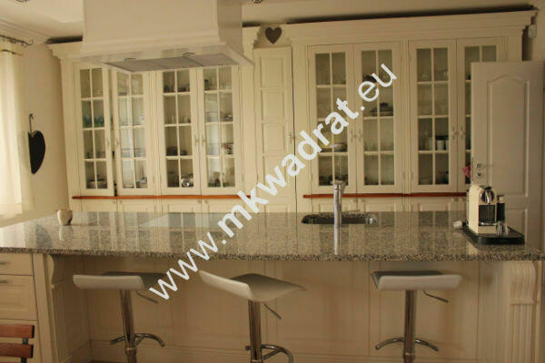 Piękny dom w stylu francuskim