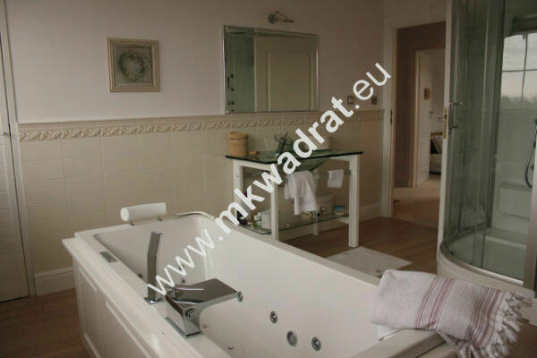 Piękny dom w stylu francuskim