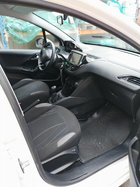Sprzedam Peugeot 208 1,6 Blue Hdi Active 2017 rok