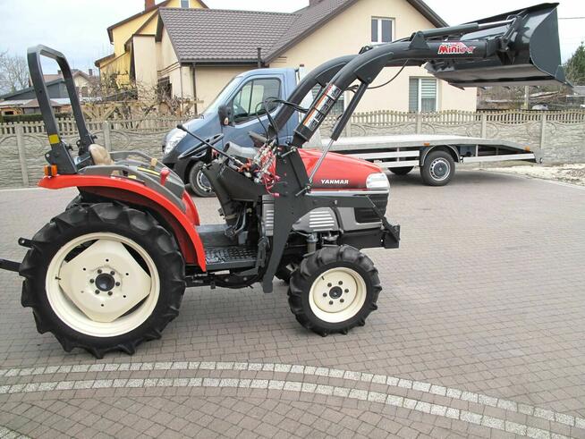 Mini Traktorek Yanmar EF220 22KM 4X4 Wspomaganie Rewers