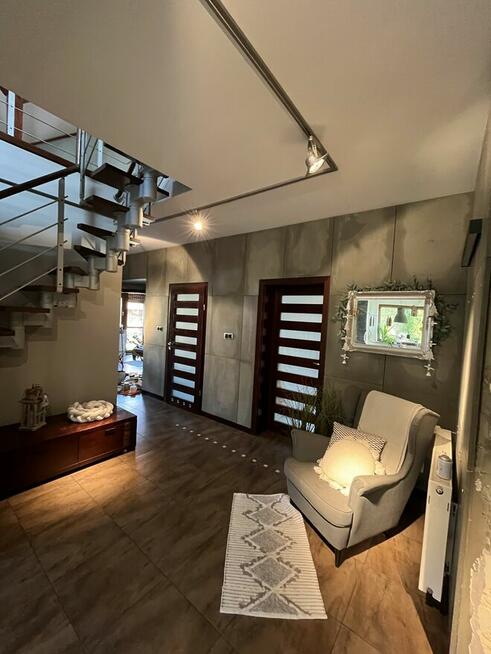 Dom parterowy , wolnostojący ,