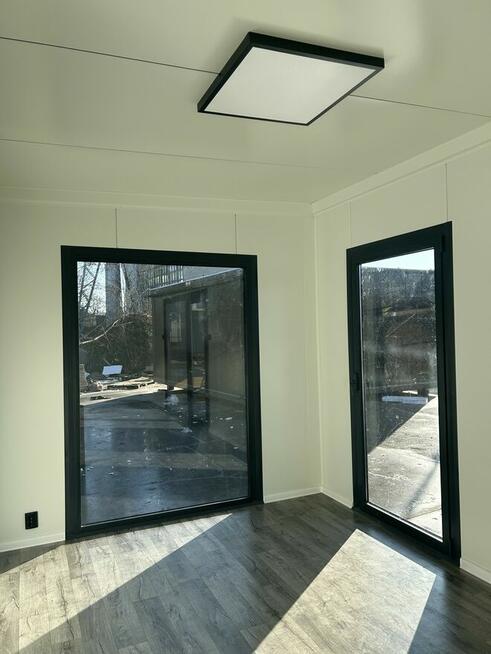 Pawilon Biurowy Kontener Usługowy 7x3 z klimatyzacją 21m2