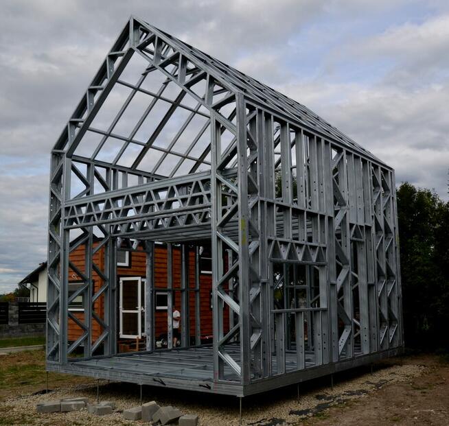 Domy, budynki gospodarcze, garaże w szkielecie stalowym