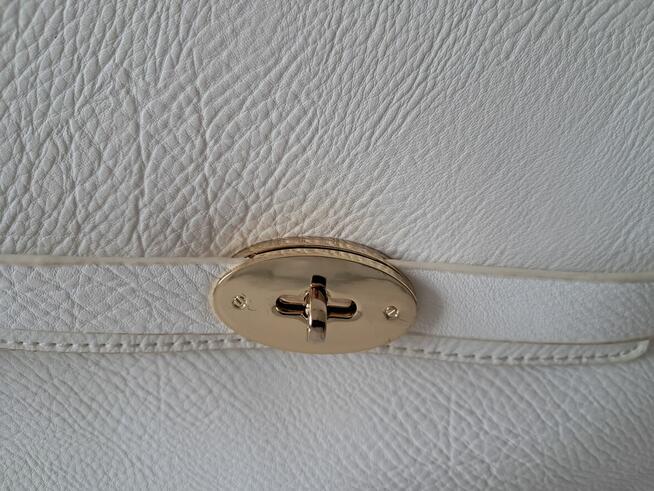 Torebka damska biała ze złotymi okuciami „Gesia Firenze