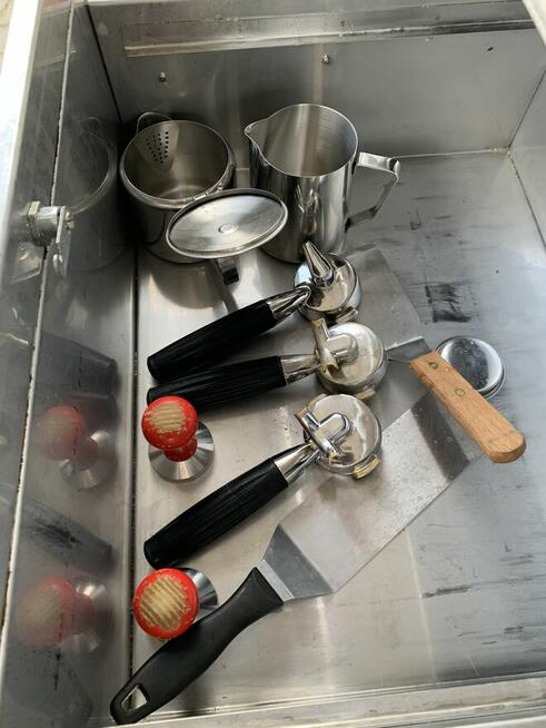 Polonez Track jedyna taka kawiarenka na kołach , food truck