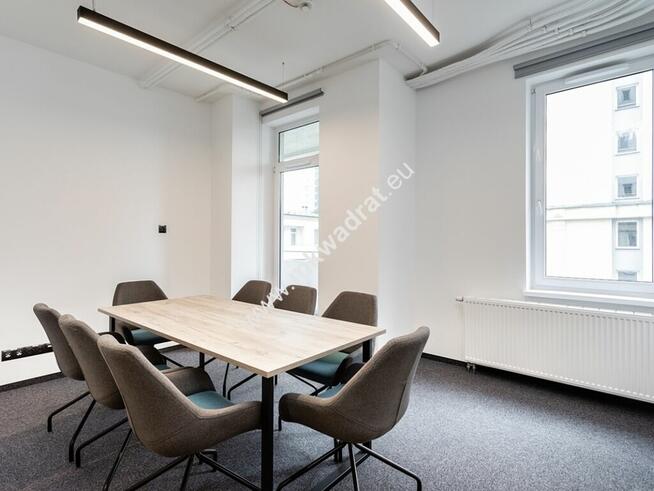 LUX 154 m 4-POK. LOKAL W BIUROWCU + 5 GARAŻY !!!