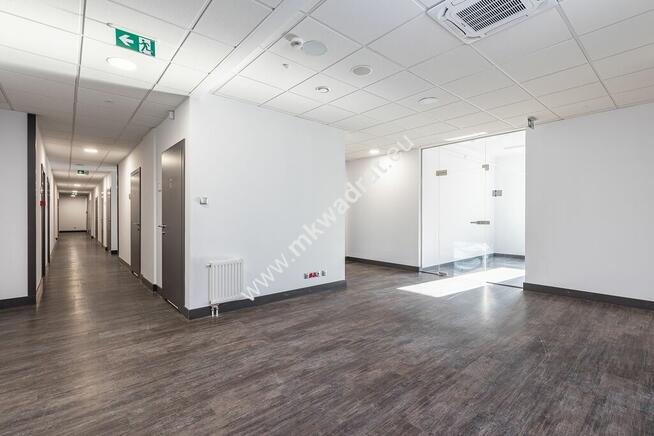 LUX 320m BIURO Z 3 GARAŻAMI w BIUROWCU PRZY METRZE