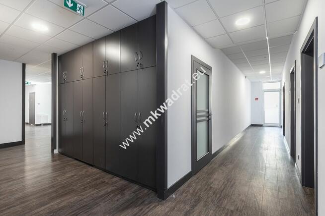 LUX 320m BIURO Z 3 GARAŻAMI w BIUROWCU PRZY METRZE