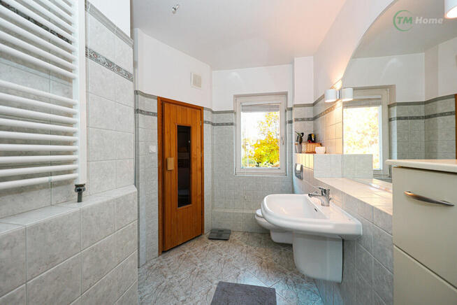 Dom na zamkniętym Osiedlu Kampinos.