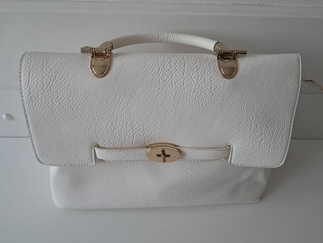 Torebka damska biała ze złotymi okuciami „Gesia Firenze