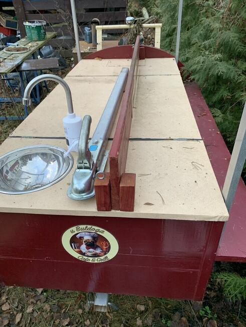 Riksza wózek na lody lub kawiarenka rower gastronomiczny