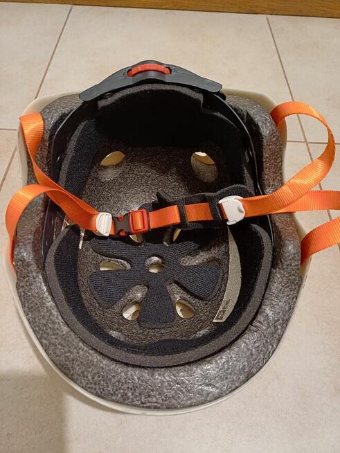 KASK ROWEROWY - rozmiar M - REGULOWANY