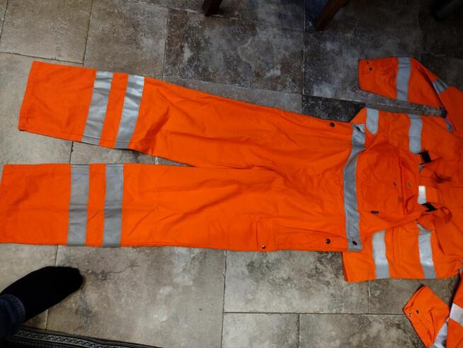 spodnie robocze z odblaskami