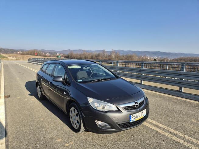 OPEL Astra Sports Tourer (kombi) - Sanok - sprzedam