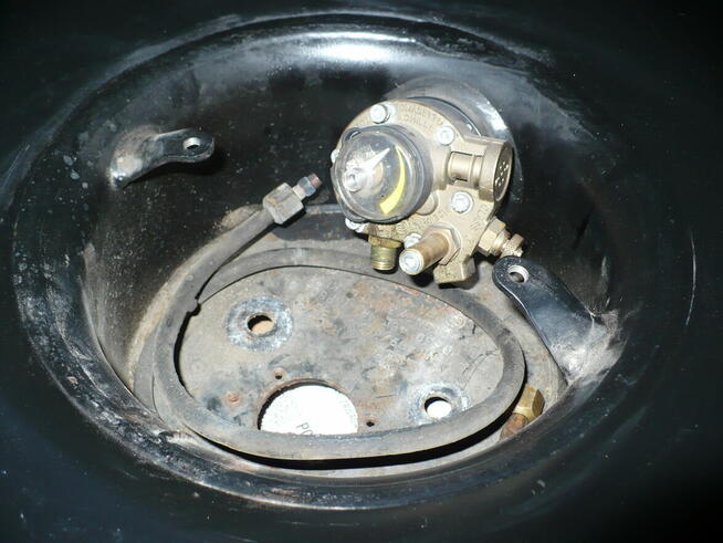 Zbiornik LPG 45l z pokrywą i wielozaworem Tomasetto