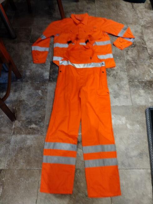 spodnie robocze z odblaskami
