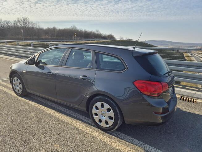 OPEL Astra Sports Tourer (kombi) - Sanok - sprzedam