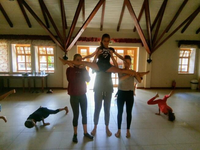 LATO 2025 - OBÓZ TANECZNY WAKACYJNY RYTM - ŁAZY 11-17 LAT