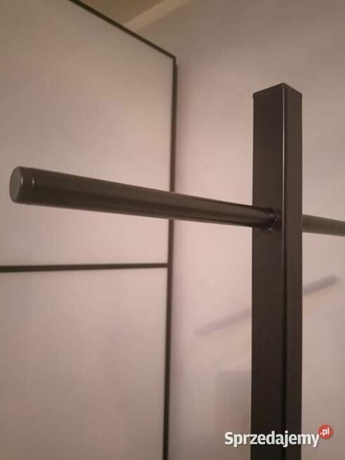 Stojak na damskie torebki, torebka