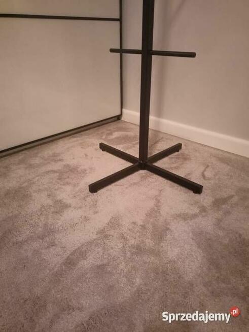 Stojak na damskie torebki, torebka