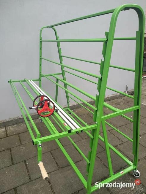 Urządzenie do przewijania, odcinania folii, agrowłókniny,