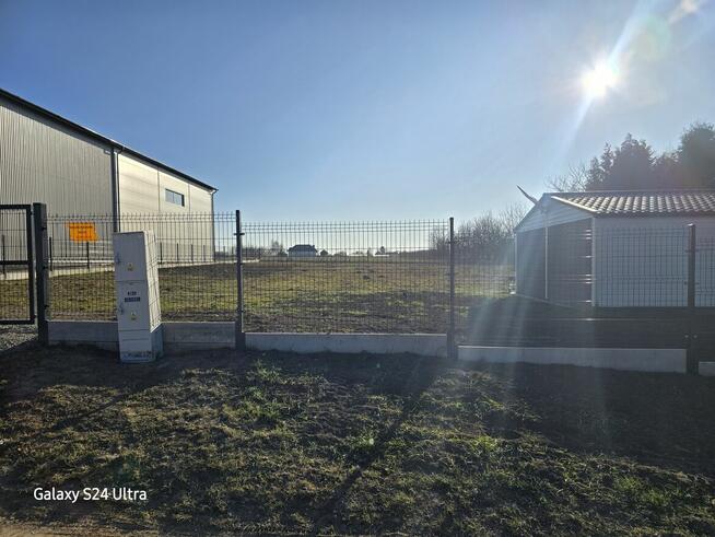 Sprzedam działkę z domem w stanie surowym zamkniętym