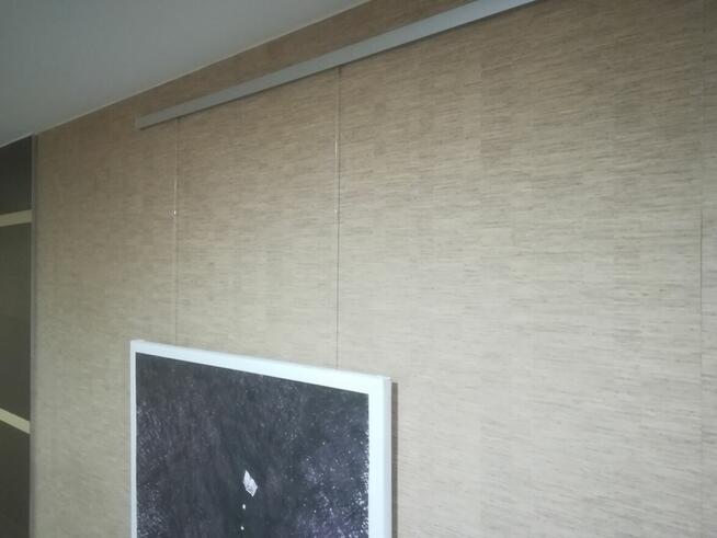 Wieszanie obrazów, systemy szynowe do wieszania obrazów