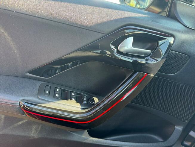 Peugeot 208 GT Line !!! XI 2016 !!! 110 km !!! Tablet !!!