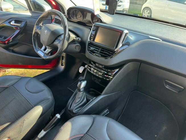 Peugeot 208 GT Line !!! XI 2016 !!! 110 km !!! Tablet !!!