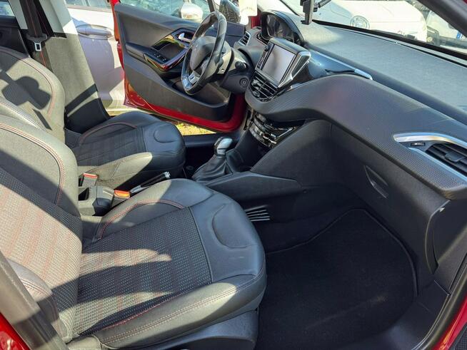 Peugeot 208 GT Line !!! XI 2016 !!! 110 km !!! Tablet !!!