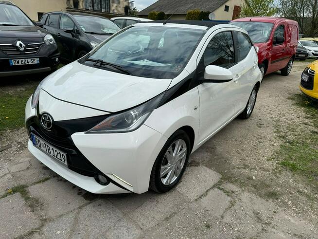 Toyota Aygo 5 drzwi !!! 2015r !!! Elektryczny dach !!! Kamera cofania !!!