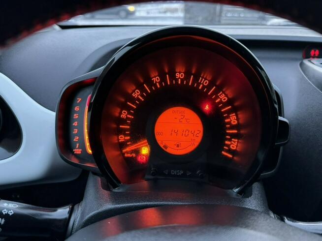 Toyota Aygo 5 drzwi !!! 2015r !!! Elektryczny dach !!! Kamera cofania !!!