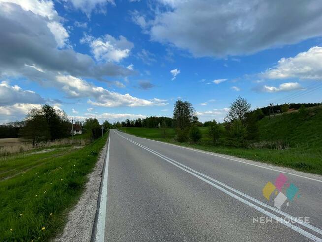 Działka rekreacyjna z linią brzegową jeziora