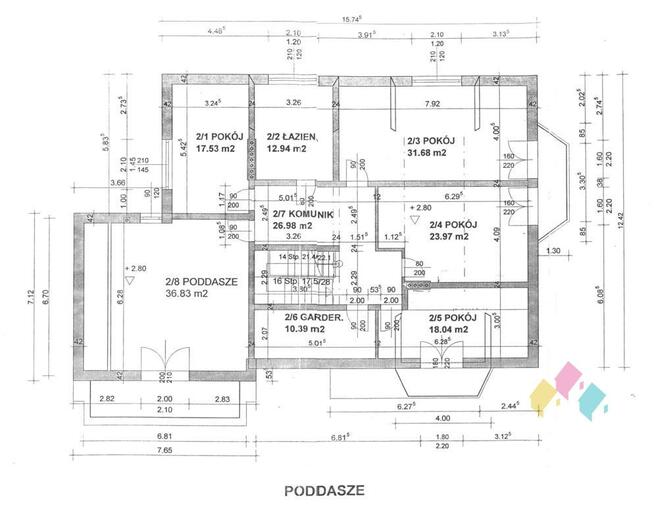 Przestronny dom z garażami, tarasem, staw, ogród
