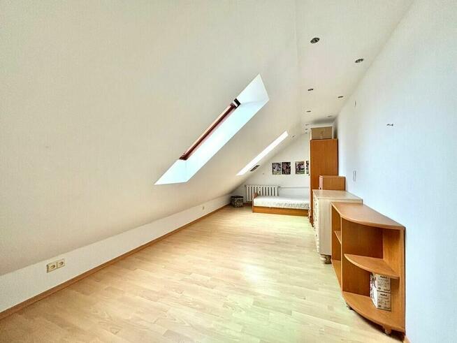 PRZESTRONNE MIESZKANIE DWUPOZIOMOWE, 104 m2